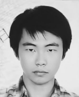 陆东鹏黑白.jpg